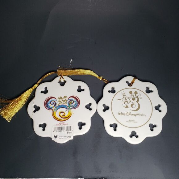 Walt Disney World Lot of 2 Christmas Tree Ornament 2005 2008 Wreath 4" - Picture 3 of 9